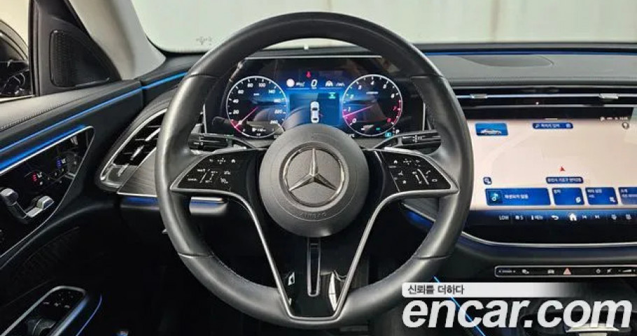 Mercedes-Benz E-Class 