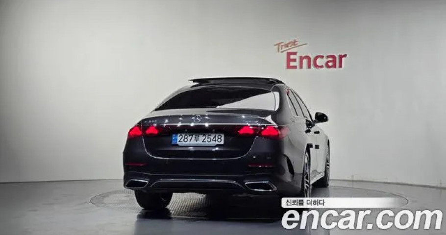 Mercedes-Benz E-Class 