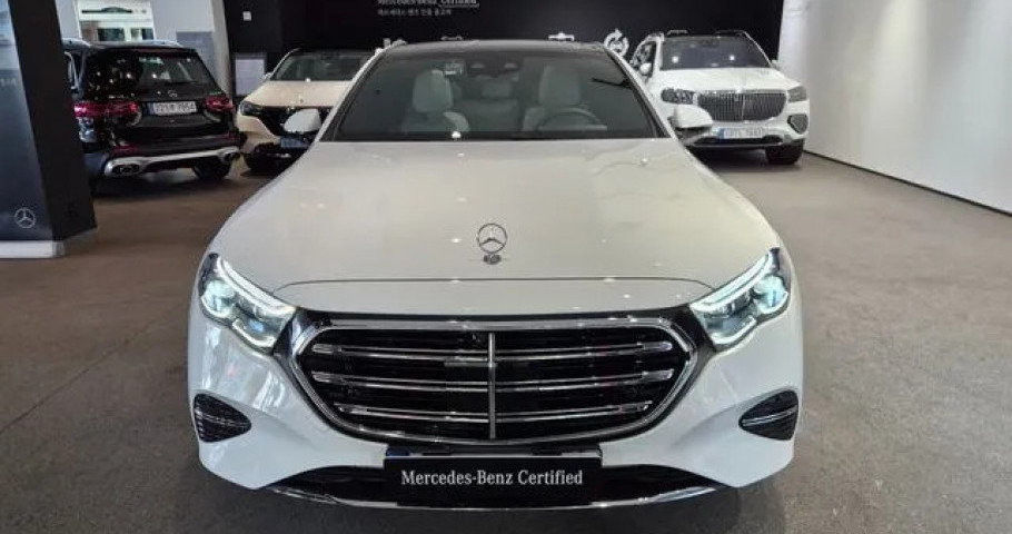 Mercedes-Benz E-Class 