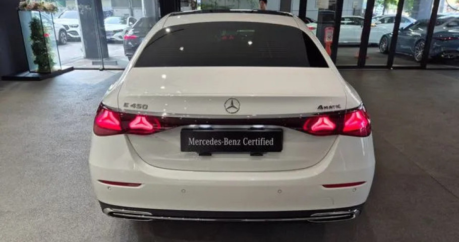 Mercedes-Benz E-Class 