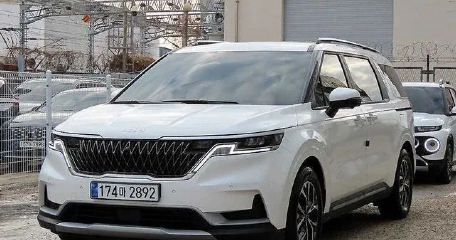 Kia Carnival 