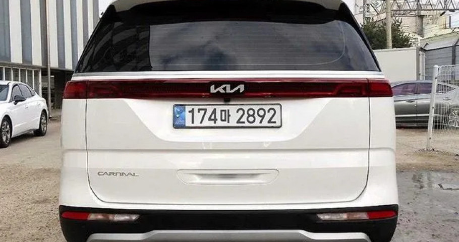 Kia Carnival 