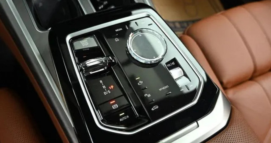 Bmw 7-Series 