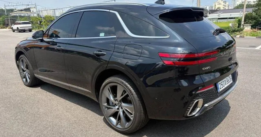 Genesis Gv70 