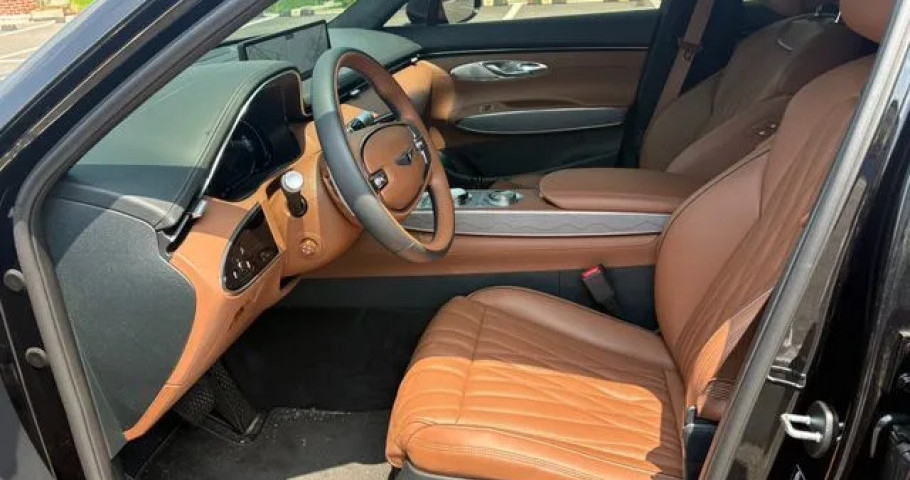 Genesis Gv70 