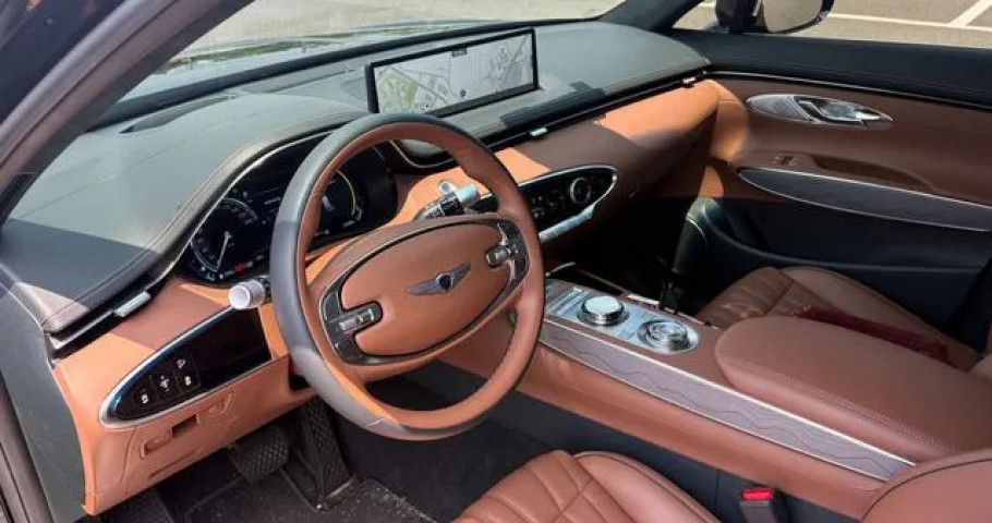 Genesis Gv70 
