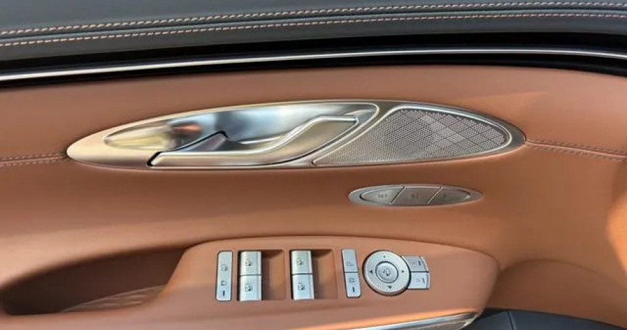 Genesis Gv70 