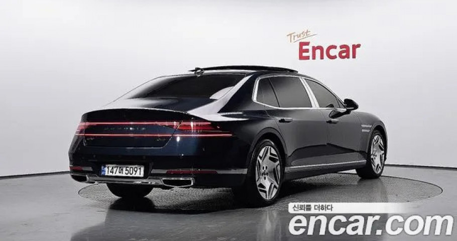 Genesis G90 