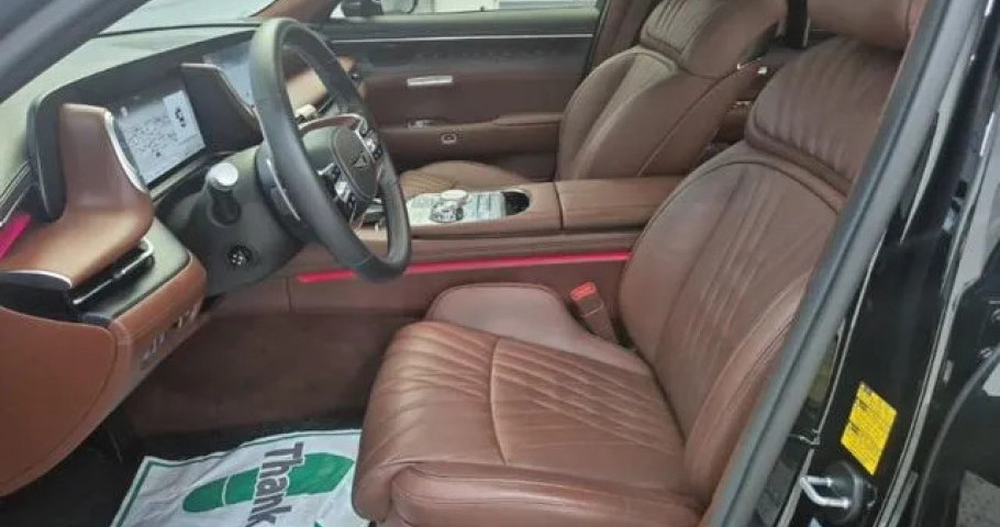 Genesis G90 