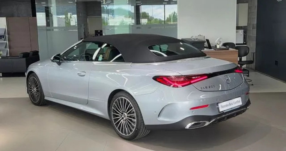 Mercedes-Benz Cle-Class 