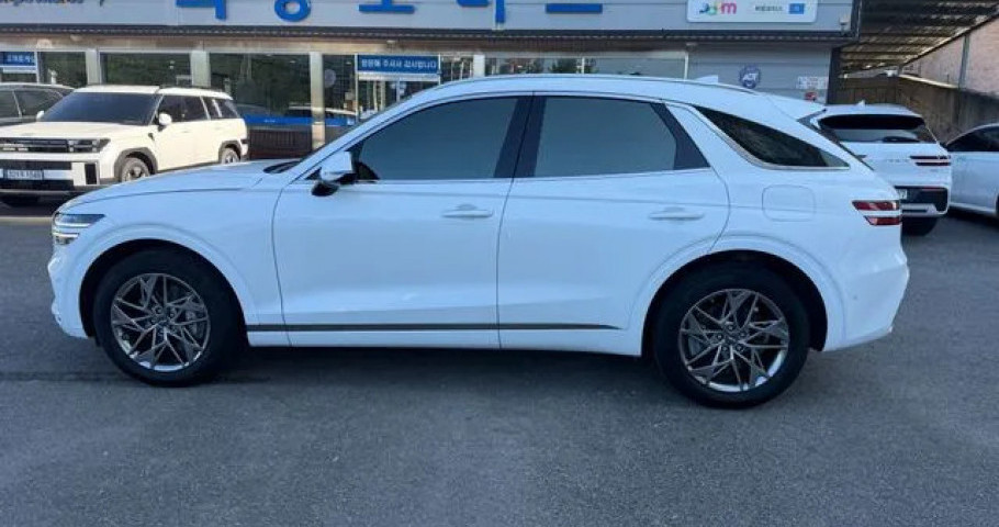 Genesis Gv70 