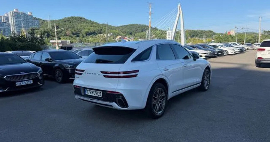 Genesis Gv70 