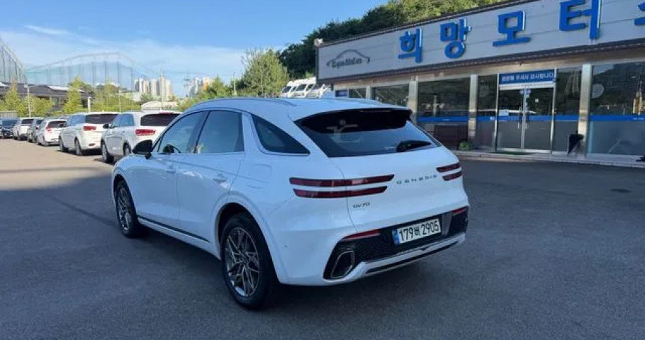 Genesis Gv70 