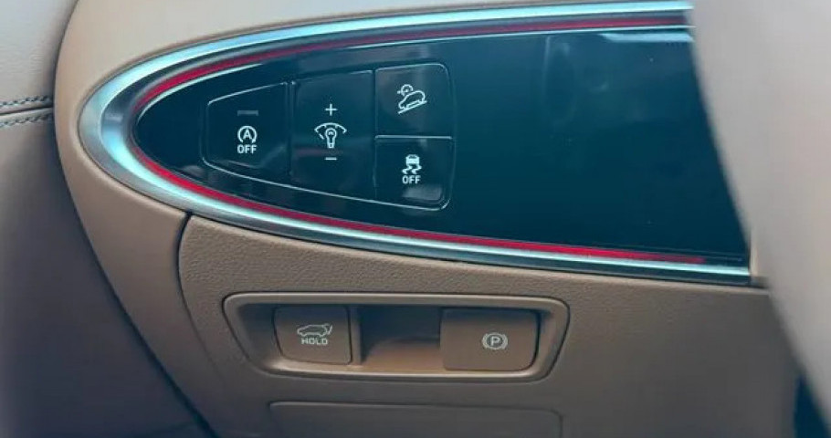 Genesis Gv70 