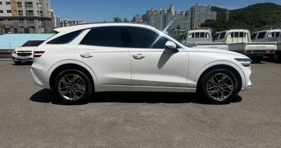 Genesis Gv70 