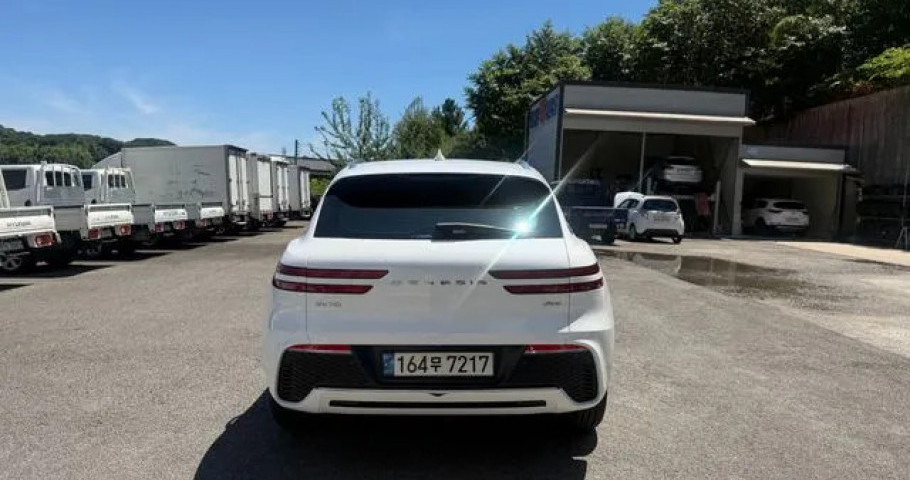 Genesis Gv70 