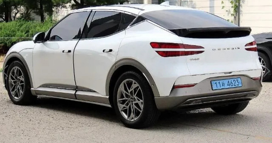 Genesis Gv60 