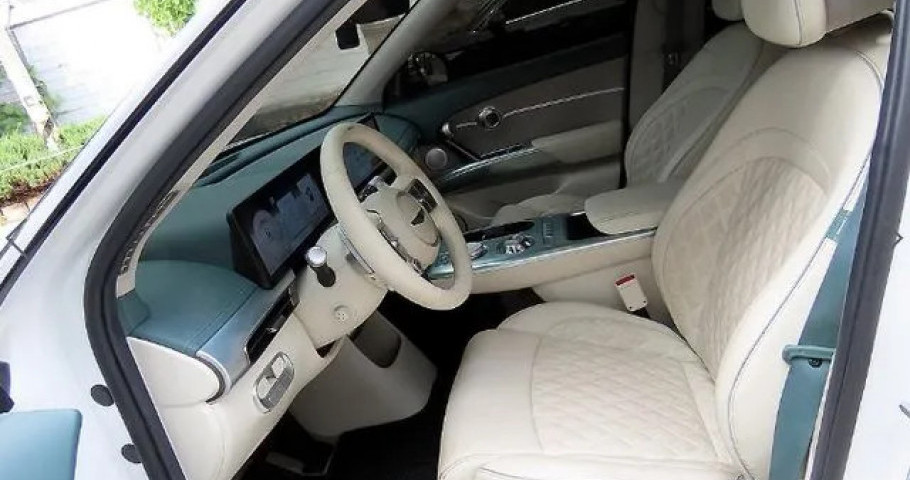 Genesis Gv60 