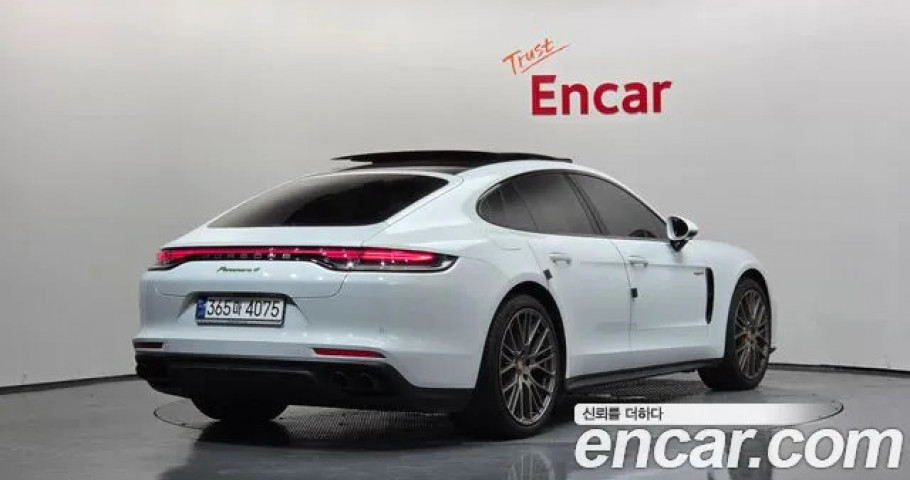 Porsche Panamera 