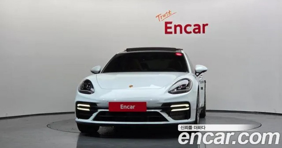 Porsche Panamera 