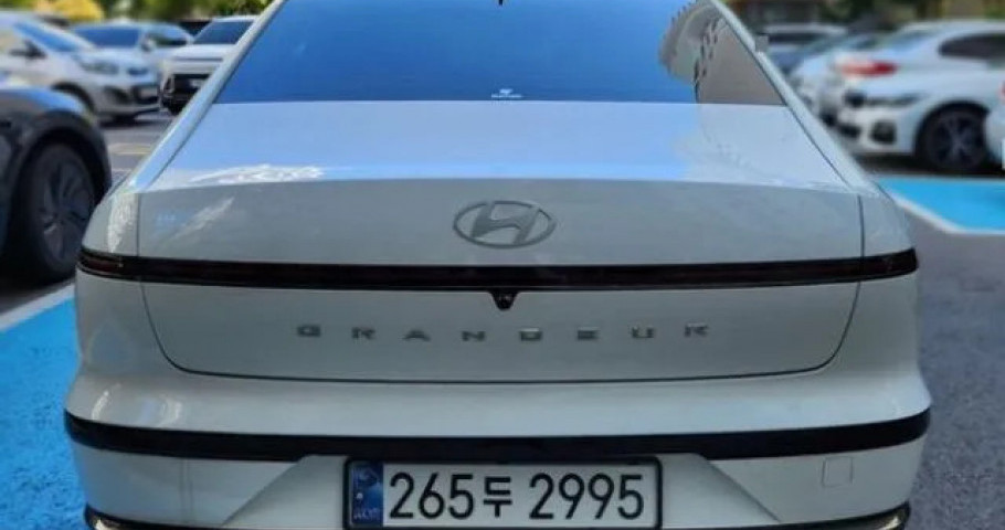 Hyundai Grandeur 