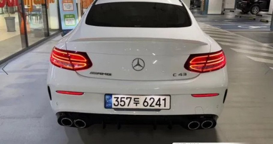 Mercedes-Benz C-Class 
