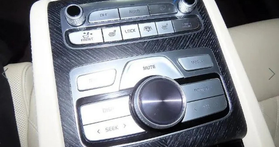 Kia K9 