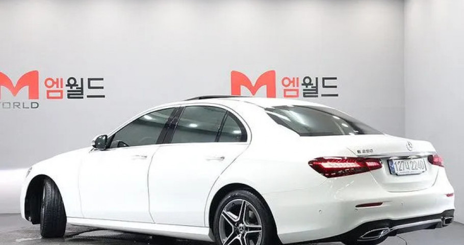 Mercedes-Benz E-Class 