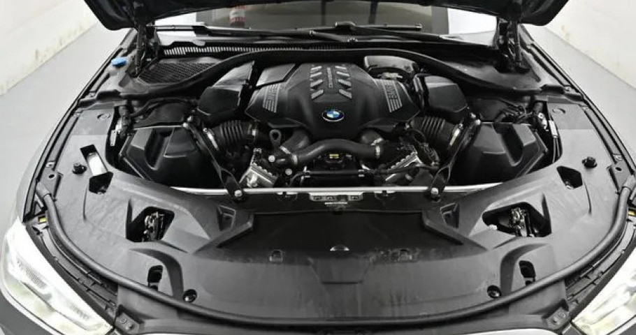 Bmw 8-Series 
