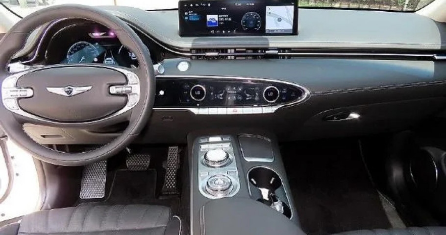 Genesis Gv70 