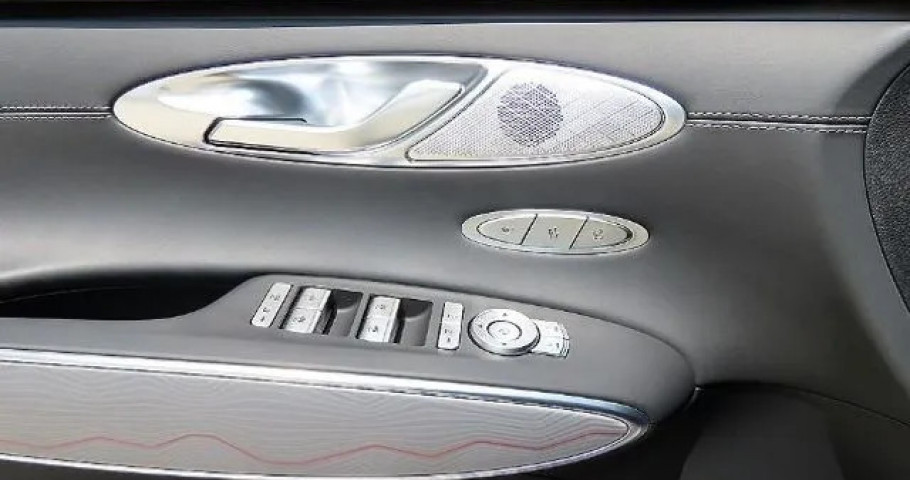 Genesis Gv70 