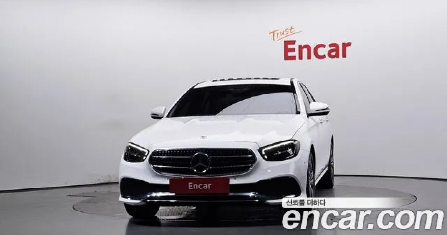 Mercedes-Benz E-Class 