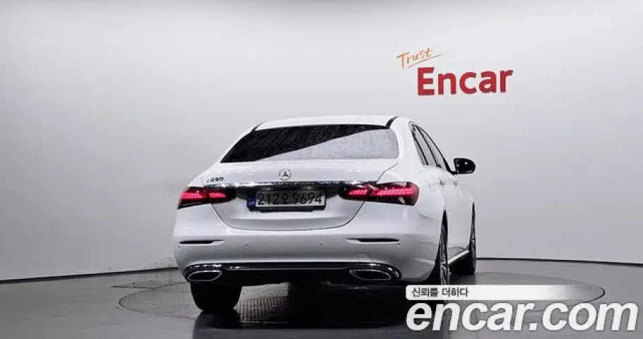 Mercedes-Benz E-Class 
