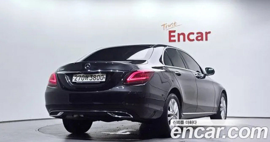 Mercedes-Benz C-Class 