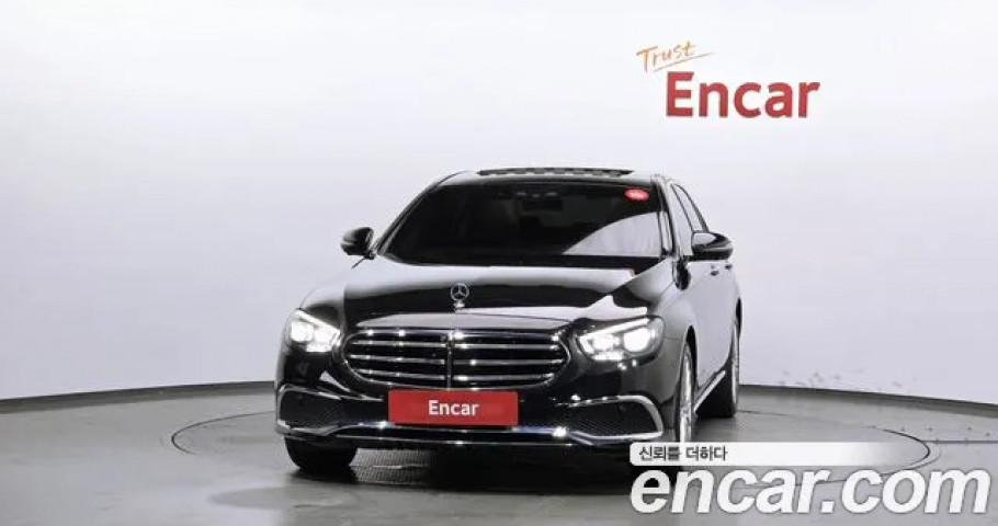 Mercedes-Benz E-Class 