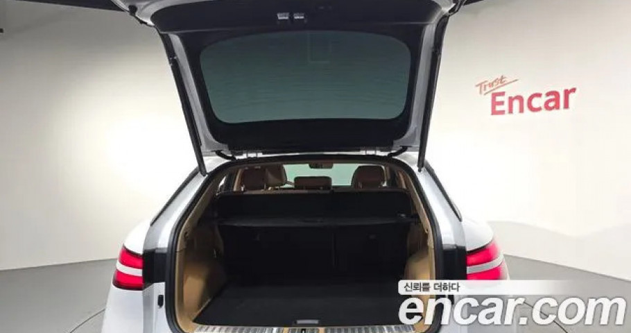 Genesis Gv60 