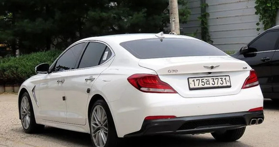 Genesis G70 