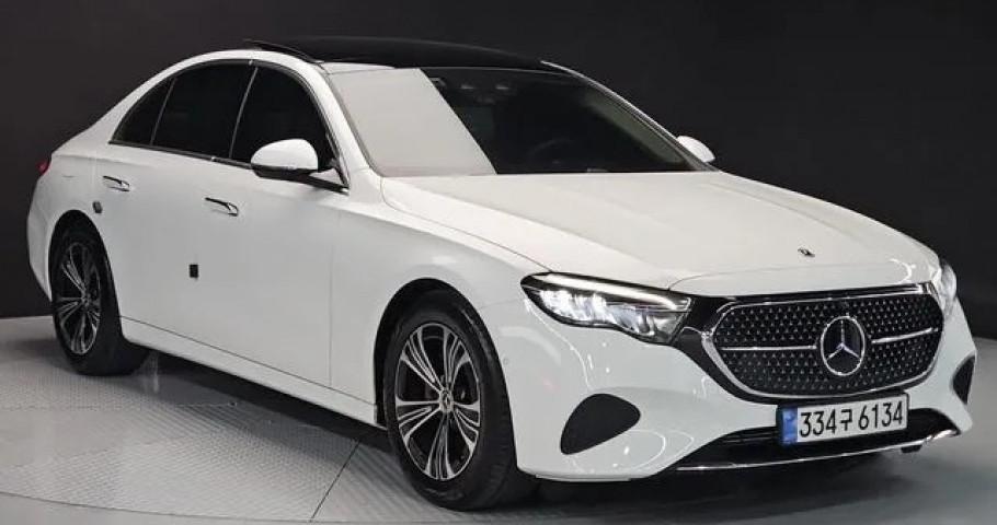 Mercedes-Benz E-Class 