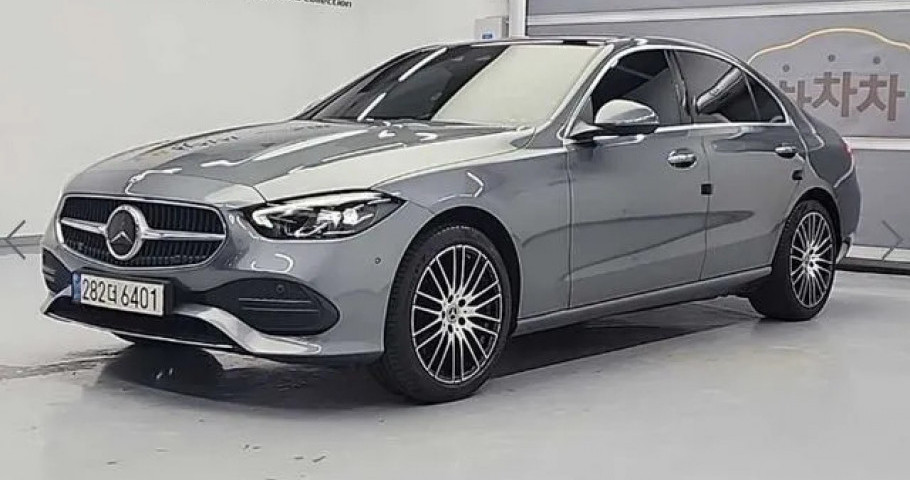 Mercedes-Benz C-Class 
