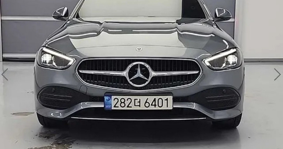 Mercedes-Benz C-Class 