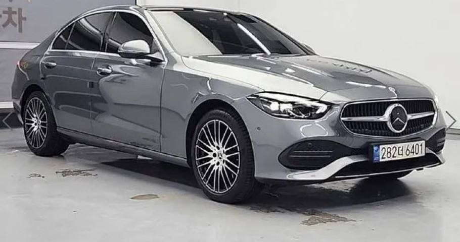 Mercedes-Benz C-Class 