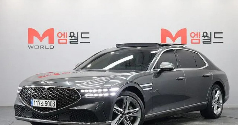 Genesis G90 