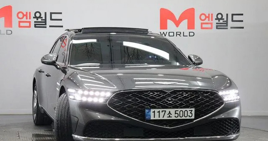 Genesis G90 