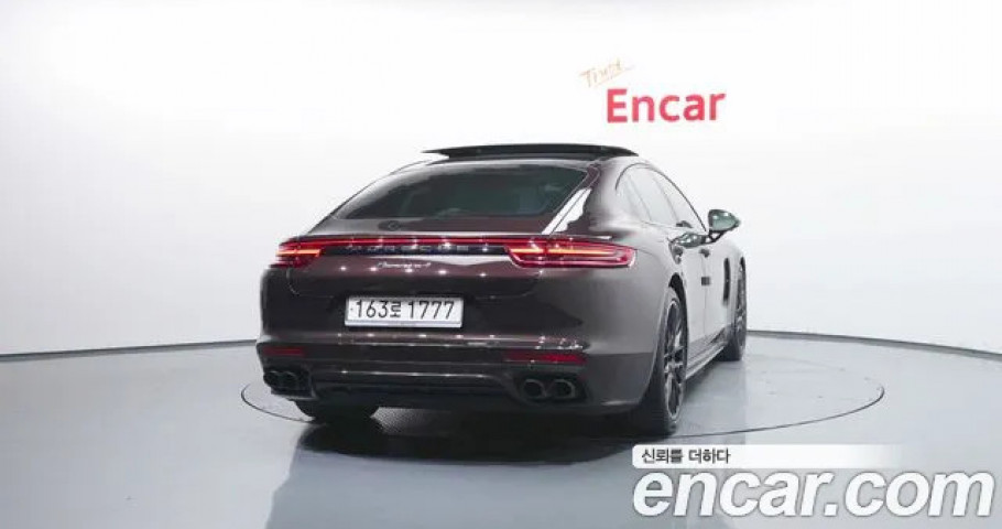 Porsche Panamera 