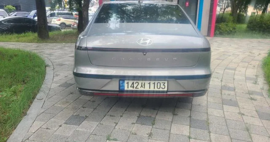 Hyundai Grandeur 