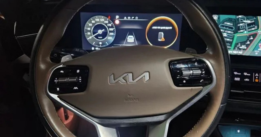 Kia K8 