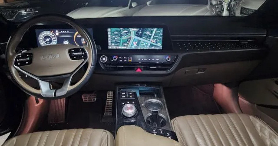 Kia K8 