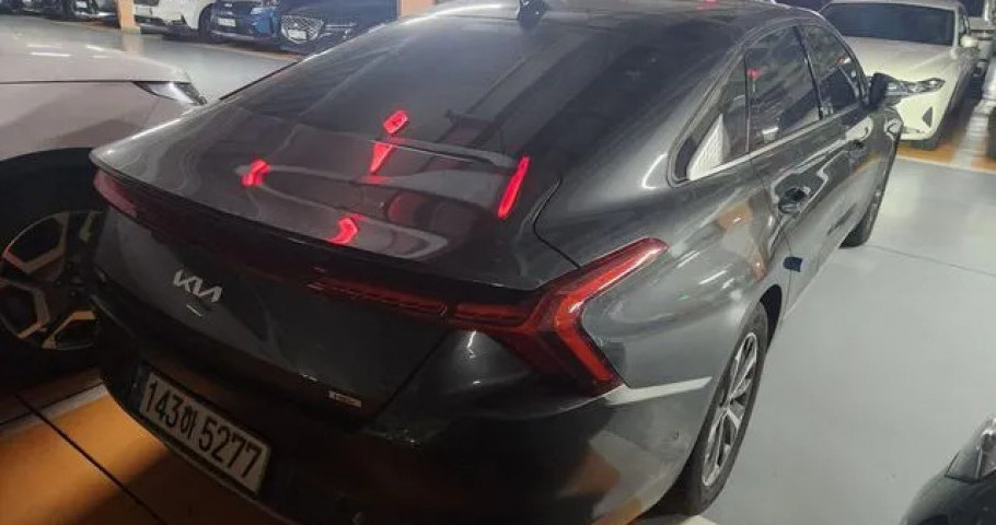 Kia K8 