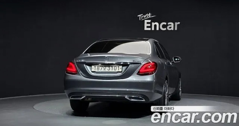 Mercedes-Benz C-Class 