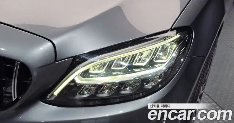 Mercedes-Benz C-Class 
